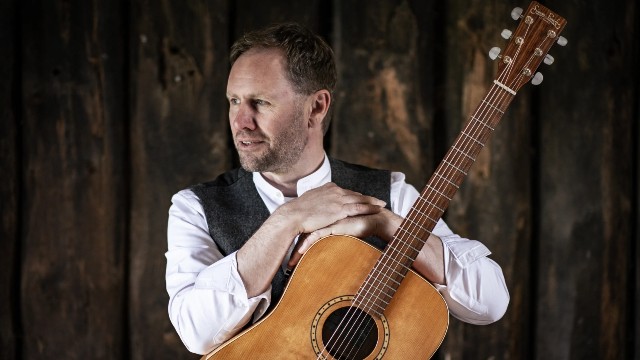 Music performer Gareth Davies-Jones